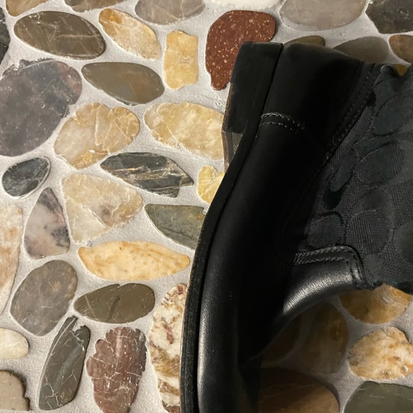 Coach Boot 6.5 flat - Picture 3 of 10